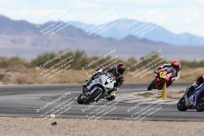 media/Nov-16-2025-Race Pace (Sun) [[8c5fa54630]]/Non Verified Riders (1st 20 Minutes)/5-Turn 15 (110pm)/